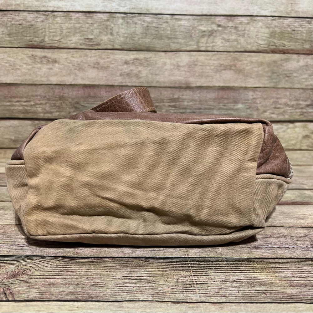 Myra B Nez Perce Shoulder Bag - Picture 9 of 9